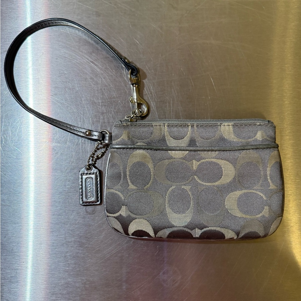 Coach Signature Fabric Gray Silver Zip Wallet Wristlet
